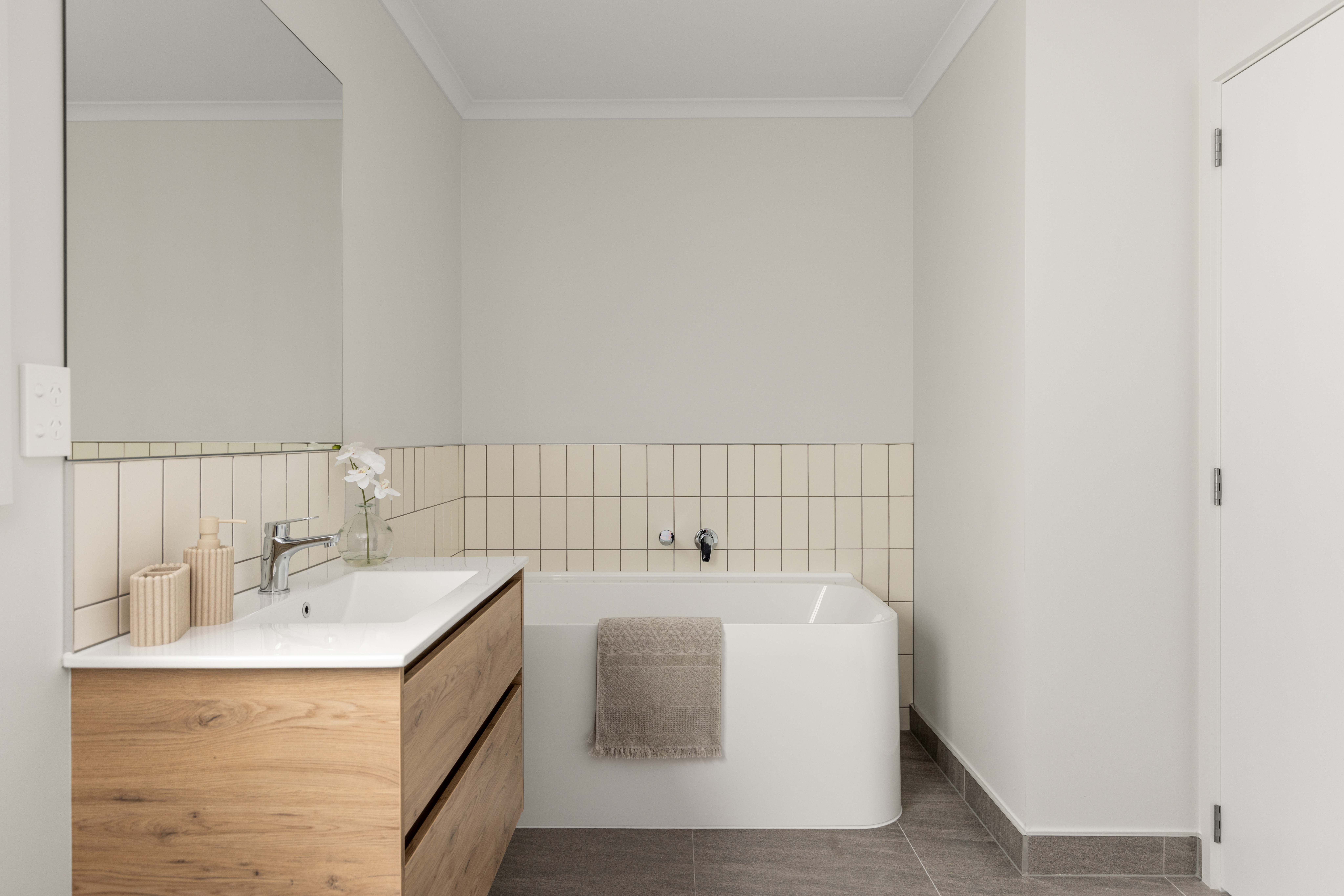 Lakesblvd 309B 24