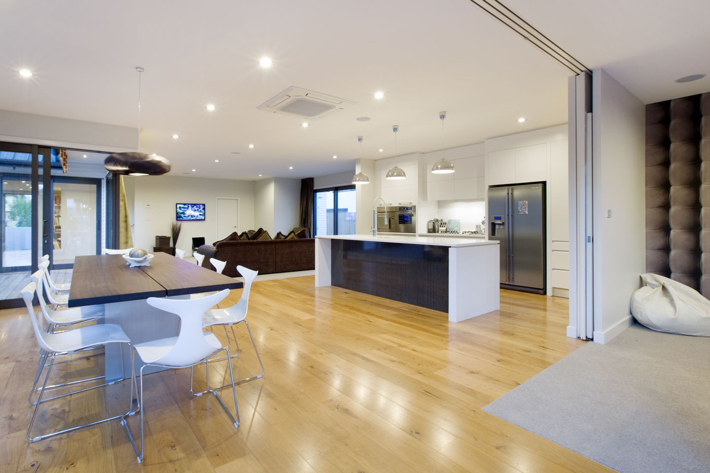 110 Muricata Ave 10
