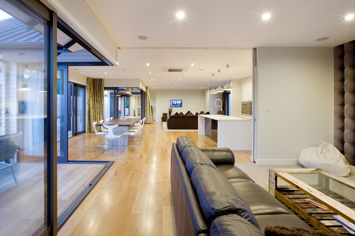 110 Muricata Ave 11