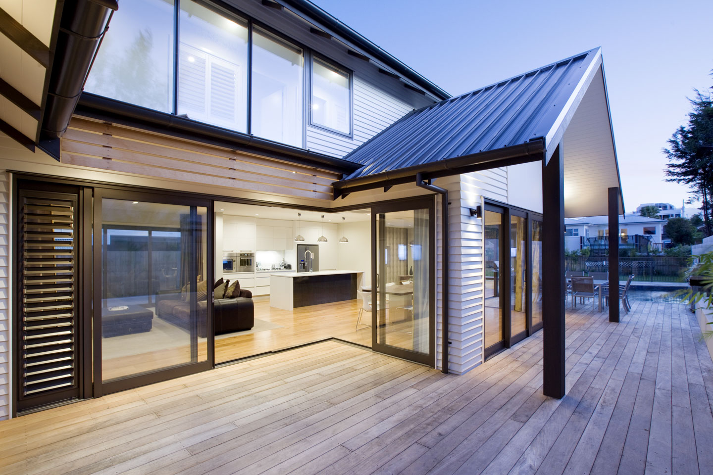 110 Muricata Ave 06